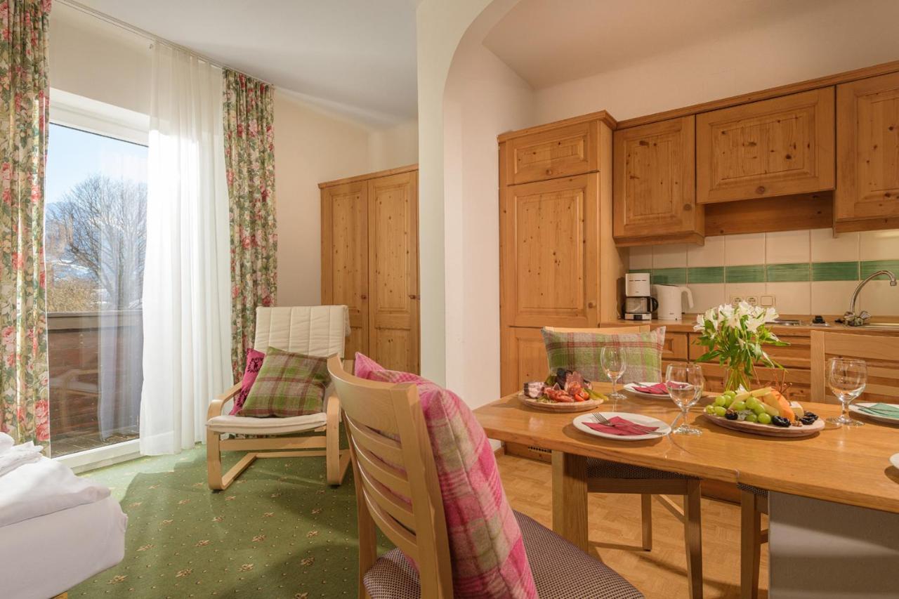 Aurora Appartements Inklusive Freiem Thermeneintritt Bad Hofgastein Bagian luar foto