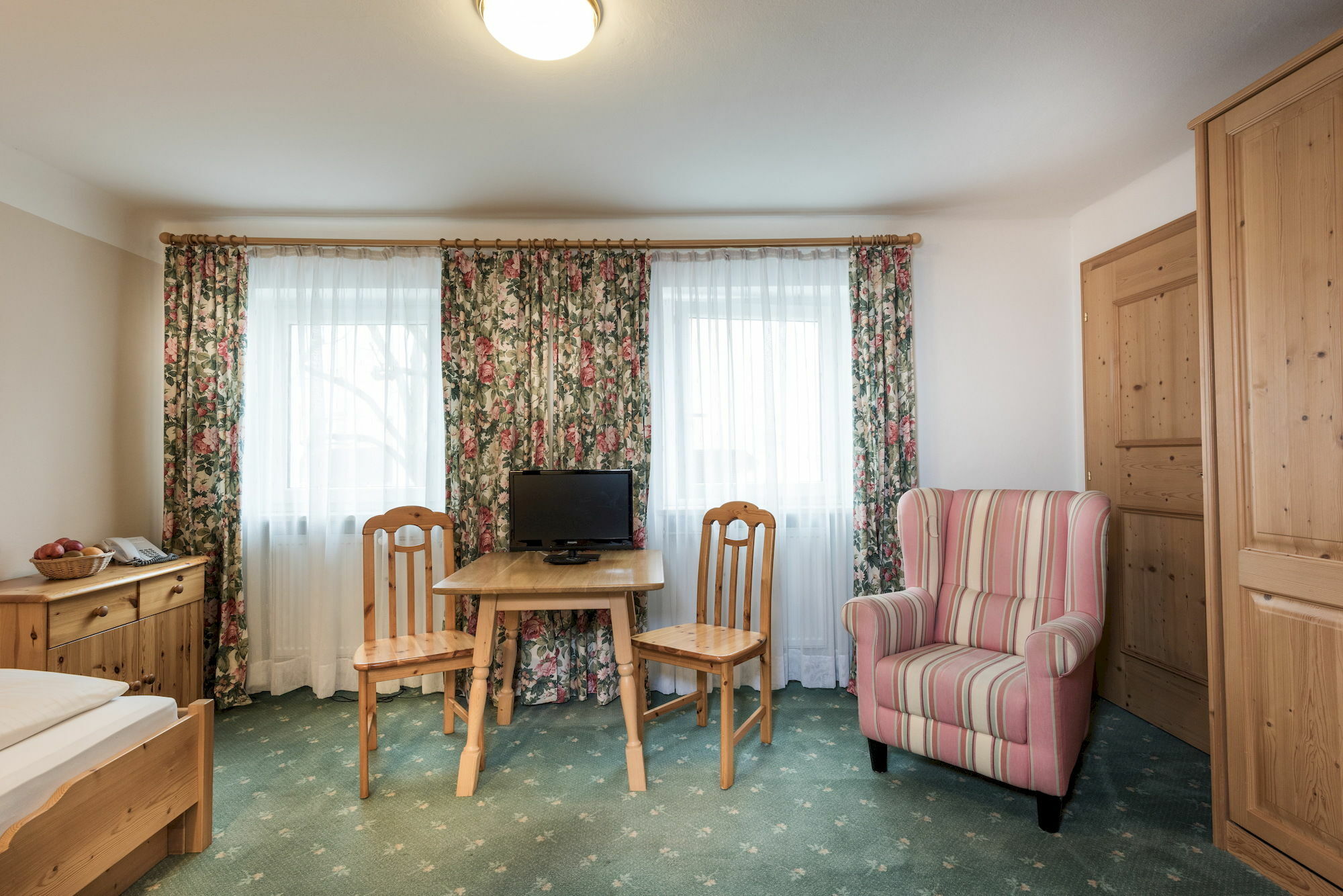 Aurora Appartements Inklusive Freiem Thermeneintritt Bad Hofgastein Bagian luar foto